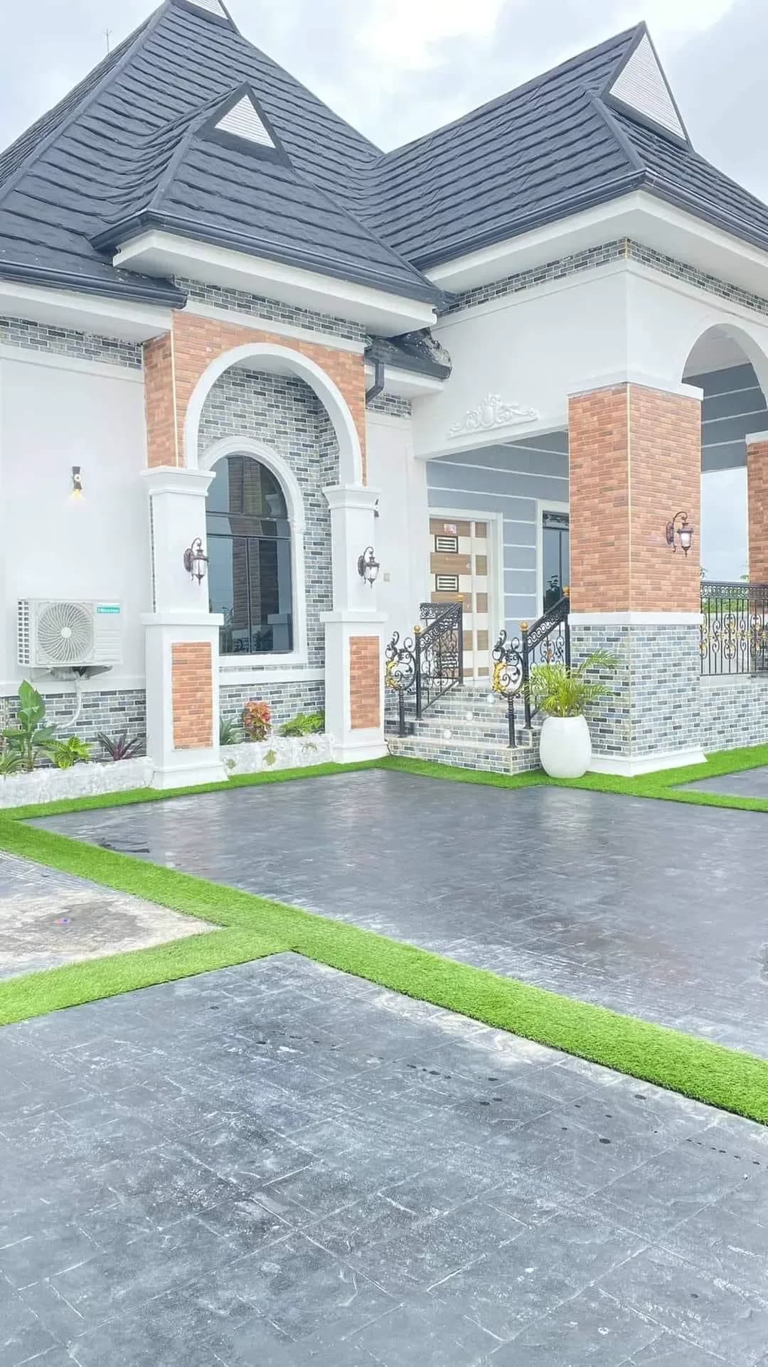 Real Estate Development — 01.Vie